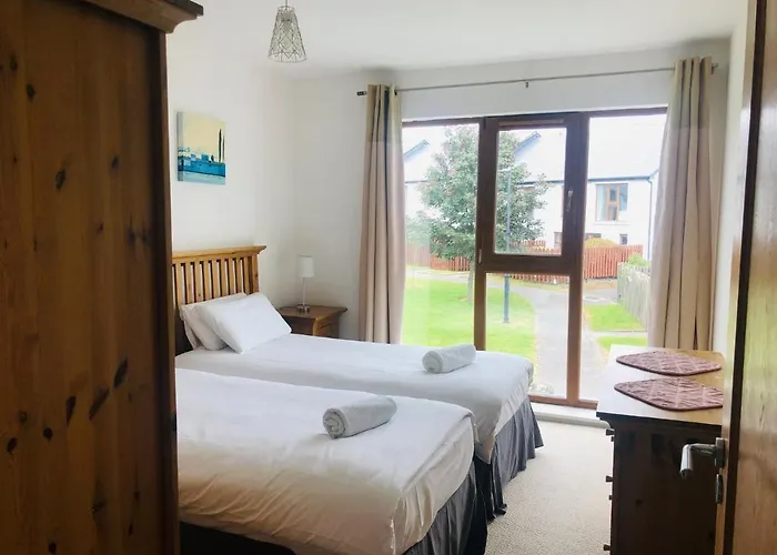 Dom wakacyjny 3 Bedroom With Free Wifi Close To Town